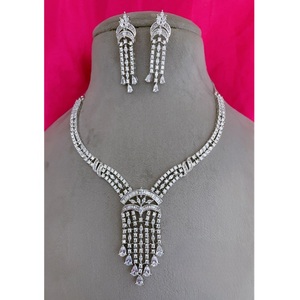 Ensemble de collier classique de luxe élégant pour les fêtes d'anniversaire de fiançailles de mariage pour les bijoux de mode pour le cadeau - Product Image 1