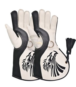 Gants de fauconnerie personnalisables en cuir durable et en plastique pour la chasse - Product Image 2