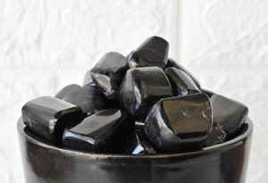 Atractivas Turmalinas Negras Pulimentadas de Alta Calidad, 1 kg, Piedras Rodadas, Cristal de la India, Anshul Impex, para Decoración del Hogar con Feng Shui - Product Image 2