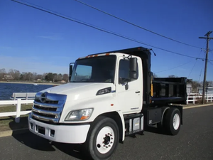 ¡COMPRA AHORA! Manipuladores de Servicio Pesado para Camiones Volquete HINO268 de 10 Pies y 220 HP del 2015 - Listos para Enviar - Product Image 5