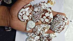 หินม้าป่าทรงหลวมเกรดท็อปหินกึ่งมีค่าหิน megnasite เครื่องประดับทำหินจำนวนมากม้าป่า - Product Image 2