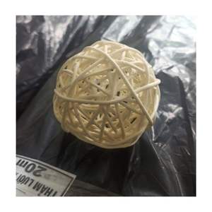Bola de ratán de Color blanco, juguete para mascotas, Bola de ratán y adorno navideño, decoración, gran oferta, artículo artesanal de mimbre - Product Image 1