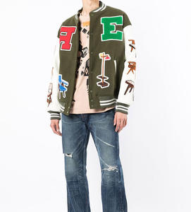 Diseño personalizado al por mayor Letterman Varsity chaqueta 100% poliéster satén estilo hombres chaqueta - Product Image 2