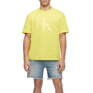 T-shirt Calvin Klein da uomo con stampa logo Pride, gialla, oversize, in jersey pesante, taglia S - Product Image 1