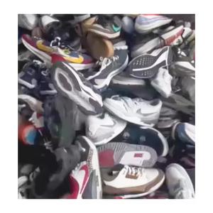 Zapatillas de deporte usadas, fardos mixtos, calidad superior para hombre - Product Image 6