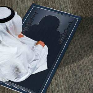 Tapis de prière musulman bleu marine : Décoration islamique pour la maison, lavable en machine, tapis fin non tissé - Product Image 4