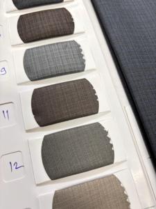 Mélange de laine de haute qualité Poly Viscose Suiting Fabric pour la couture et la mode - Product Image 4