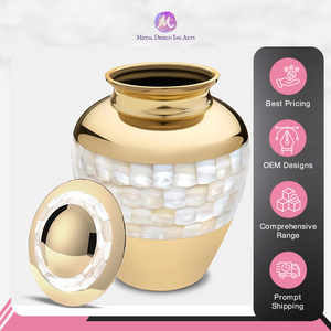 Urne de crémation en laiton nacré d'élégance royale largement fournie souvenir commémoratif adulte à forte demande pour les cendres humaines - Product Image 2