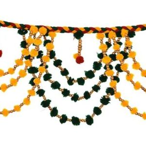 Guirlandes de pompons Bangarwal multicolores, design de créateur, pour la décoration de la maison et des mariages, Haldi, Mehndi, décor Bangarwal - Product Image 1