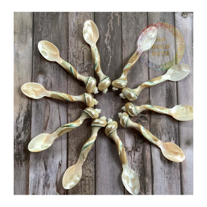 Vente en gros de cuillère en nacre et de cuillère à caviar en coquille faite à la main pour l'exportation vers des hôtels de luxe, des stations balnéaires et des marques culinaires - Product Image 1