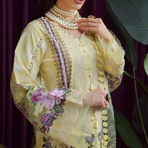 Vente en gros de robes d'hiver en lin 2025 de qualité supérieure pour femmes tenues décontractées 3 pièces en soie pour les fêtes des femmes pakistanaises - Product Image 5