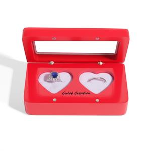 Boîte à bagues en bois fabriquée à la main orange pour mariages Porte-bague double coeur Finition polie pour cérémonies de fiançailles Bois - Product Image 3
