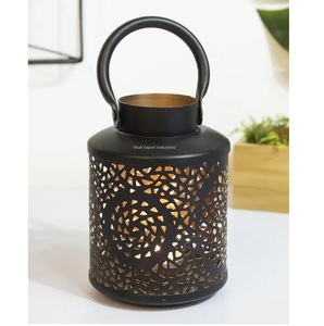 Linterna de vela de Metal con diseño Floral, linterna colgante con acabado negro para el hogar, decoración de eventos navideños, linterna cortada con láser - Product Image 5