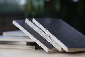 Diseño Industrial de Vietnam de alta calidad, tamaño de 1220x2440mm, contrachapado frontal de película negra, encofrado de construcción grueso de 11-21mm - Product Image 4