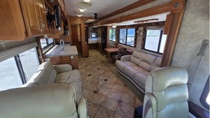 รถบ้านมือสองสภาพดี ปี 2009 ยี่ห้อ Gulf Stream RV Tour Master 40F คลาส A พร้อมขาย - Product Image 4