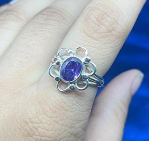 Bague de mariage en argent sterling 925 avec améthyste ovale sertie clos, bijoux artisanaux en pierres précieuses - Product Image 2