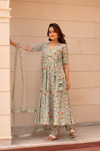 Ensemble Angrakha en coton Sunhari vert pastel, imprimé à la main, avec dupatta en tulle doux, tenue ethnique élégante pour les fêtes et les mariages, pour femmes - Product Image 5