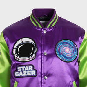 Chaqueta Universitaria de Satén con Bordado Chenille de Diseño Moderno y Ajuste Cómodo, Chaqueta de Béisbol de Satén con Bordado Personalizado para Hombre - Product Image 4
