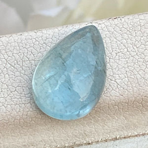 Cabochon en forme de poire de couleur supérieure en pierre précieuse naturelle 3.42 carats aigue-marine avec un bon lustre pour la fabrication de bijoux - Product Image 1