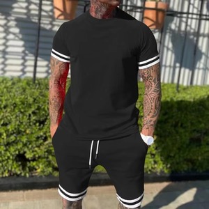 Nouveau design Ensemble de survêtements décontractés pour hommes Survêtement d'été pour hommes Vêtements de jogging Ensembles de survêtement Vêtements de sport Chemise à manches courtes - Product Image 1