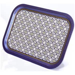 Élégant plateau de service rectangulaire en bois de 285x400mm, motif sans couture, lignes géométriques sur fond rouge en acier perlé - Product Image 4