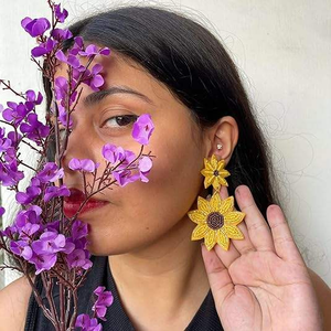 Boucles d'oreilles en perles faites à la main éblouissantes faites à la main Boucles d'oreilles en perles exotiques magnifiquement conçues par glowin fashion - Product Image 5