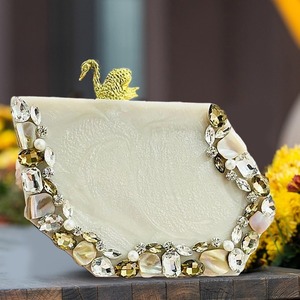 Bolso de mano elegante a la moda para mujer para uso de noche de boda con cremallera y cierre de cubierta cadenas decoración manualidades en abundancia geométrica - Product Image 1