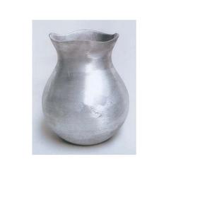 Décoration d'intérieur, vaisselle, vase à fleurs en métal, design moderne, vases en métal poli brillant, pots célèbres, divers vases en métal - Product Image 1