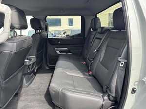 SR5 CREWMAX CAB 4WD 2023, conduite à gauche - Product Image 4