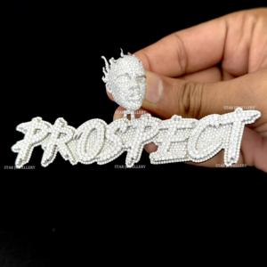 Colgante de Letra con Diamantes Cultivados en Laboratorio, Chapado en Oro de 10K, Estilo Hip Hop Cristiano Unisex, Corte Brillante Redondo - Product Image 2