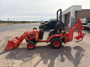 Chargeuse sur pneus Kubota BX23S d'occasion 23 CV, mini-chargeuse, chargeuse-pelleteuse avec composants, moment de charge élevé - Product Image 3