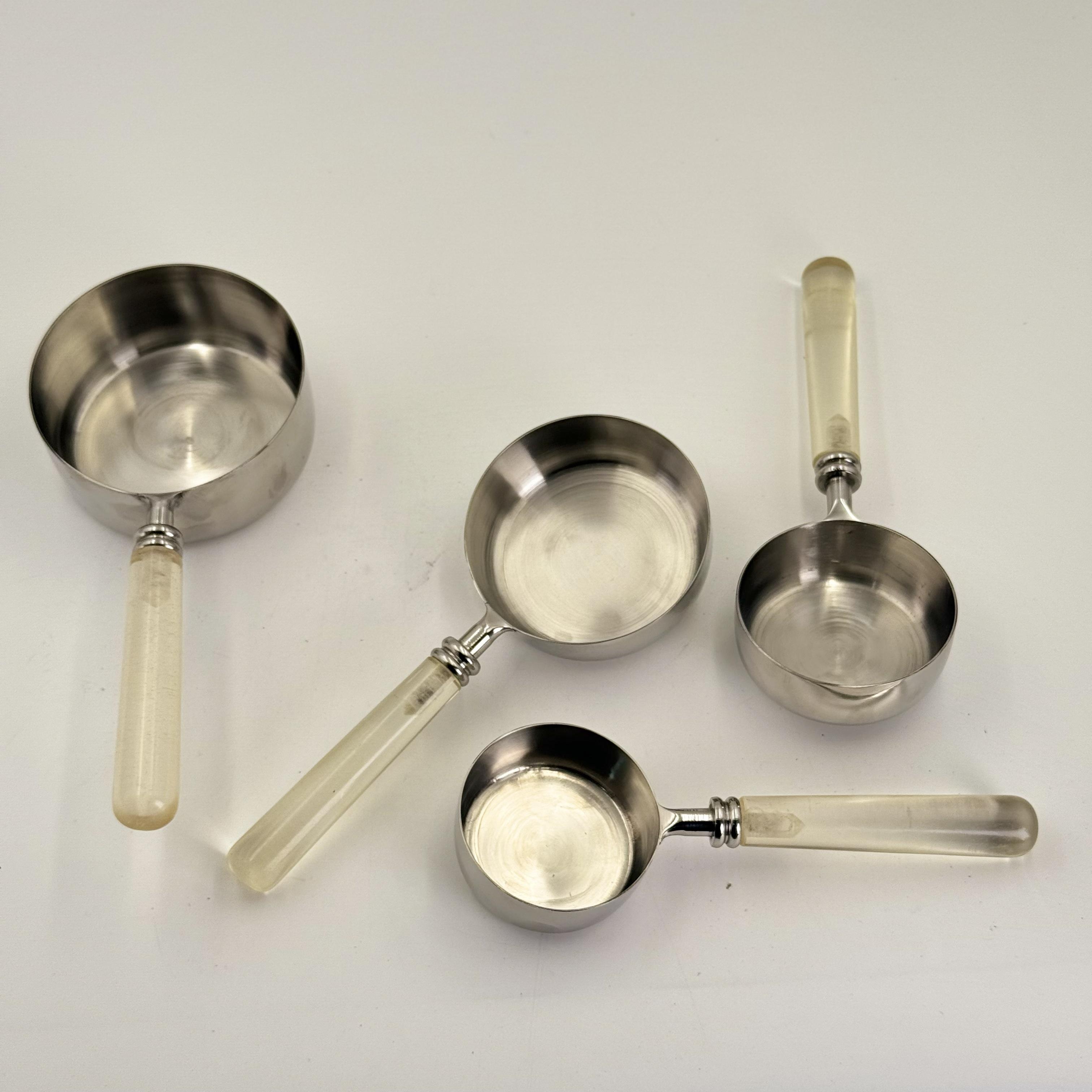 ตามที่แสดง