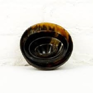 Bols de vaisselle en corne véritable de 8 pouces personnalisés Design moderne Saladier de service Vaisselle durable incassable pour les fêtes - Product Image 1