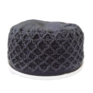 Chapeau musulman unisexe Chapeaux de prière pour hommes Chapeau islamique Ramadan tricoté à la main Chapeau chaud pour hommes musulmans Casquette de prière islamique du Bangladesh. - Product Image 5