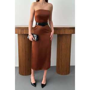 Robe fourreau en satin marron sans bretelles à taille naturelle pour la vente en gros - Product Image 4