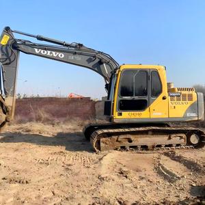 Excavatrice d'occasion Volvo EC140DL, 14 tonnes, modèle 2024, 800 heures, en stock, à vendre. - Product Image 4