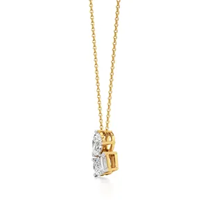 Collar con Colgante de Tres Diamantes, Joyería Fina y Elegante - Product Image 3