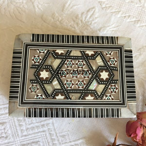 Caja de Recuerdos de Diseño con Incrustaciones de Resina MDF, Patrón Floral Grabado, Elegante, de Primera Calidad, Decoración de Lujo, Regalo para el Día de Acción de Gracias - Product Image 2