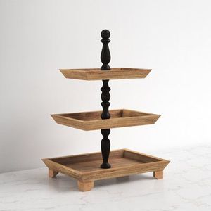 Soporte de pastel de madera maciza ideal para pasteles grandes, arreglos de postres y estilo de decoración del hogar de cocina rústica - Product Image 1