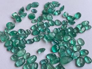 Collection de pierres d'émeraude naturelle du Zambie |   Pierres précieuses de qualité supérieure en émeraude verte, taille émeraude, en carats |   BALAJI GEMS - Product Image 3
