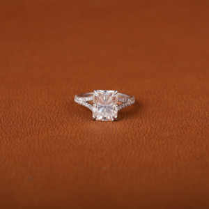 Bague de fiançailles solitaire en or massif 14K de style classique, diamant cultivé en laboratoire, certifié IGI, cadeau de mariage pour bagues fines - Product Image 1