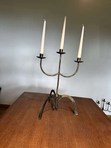 Candelabro de Metal de hierro forjado Vintage para tres velas elegante tipo de pie regalo de Navidad para el hogar - Product Image 3