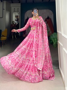 Top Quality Georgette Fabric Heavy Embroidery Bridal Party Wear <b>Lehenga</b> Choli Set Traditional Wear for <b>Women</b> Wedding Functions - Product Image 3