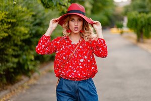 Haute qualité col en v Slim Fit débardeur pour les femmes personnalisé Streetwear manches régulières longue longueur avant fumer haut fait imprimer - Product Image 6