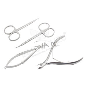 Set de soins de manucure 4 pièces en acier inoxydable Ciseaux personnalisés pour peaux mortes Coupe-ongles Soins personnels Outils pour ongles - Product Image 1