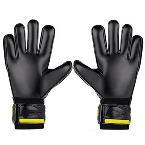 Vêtements pour jeunes et adultes Meilleur fournisseur Produit premium Vêtements de sport en cuir PU Gants de gardien de but de football PAR AMAZING INDUSTRIES - Product Image 5