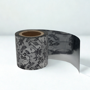 Film PET Premium LC 01 Couleurs Transparent Métallique et Mat Dentelle pour l'impression d'étiquettes et d'emballages Fabriqué en polyester - Product Image 1