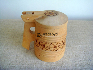 Tasse en bois de charme rustique conçue pour l'affichage de verres de style ferme et cabine Tradebyd - Product Image 6