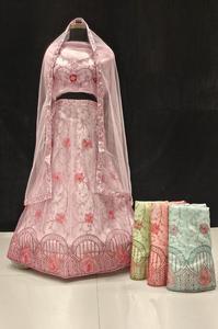 Travail de broderie lourde le plus vendu Lehenga Choli Design de luxe pour les femmes Net tissu pour les mariages de fête Collection d'exportation - Product Image 4