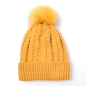 Bonnet à pompons d'hiver avec polaire confortable et haut à pompons moelleux Bonnet à pompons élégant pour garder la chaleur pendant la saison - Product Image 2